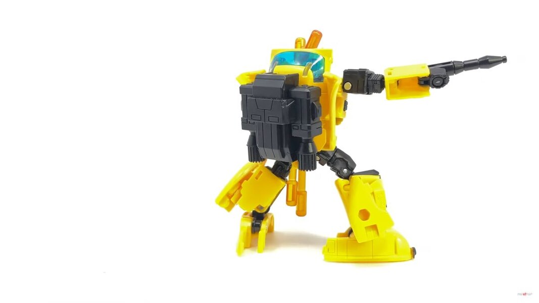 Transformers War For Cybertron Buzzworthy Origin Bumblebee  (15 of 54)